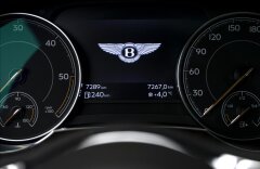 Bentley Bentayga V8 diesel, panorama, CZ
