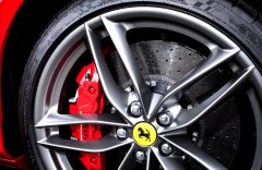 Ferrari 488 GTB Alcantara/karbon Race sedadla