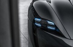 Porsche Taycan Turbo PDCC, pano, noční vize, 360°