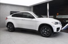 BMW X6 M50d xDrive, head-up, nezávislé top.