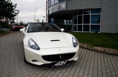 Ferrari California Bianco Fuji Magneride