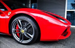 Ferrari 488 GTB Alcantara/karbon Race sedadla