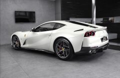 Ferrari Ostatní 812 Superfast, karbon paket