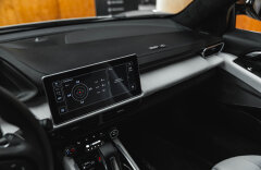 Lotus Emira V6 First Edition, KEF, ZÁRUKA