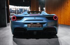 Ferrari 488 SPIDER, CARBON, passenger displej, CZ