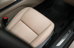 Rover 3,0 RANGE ROVER VELAR 3.0  V6 D300 R-Dynamic SE