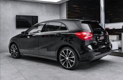 Mercedes-Benz Třídy A A 180 d, LED, Navigace
