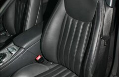 Mercedes-Benz SL 300, adaptivní tempomat a světlomety, audio HK