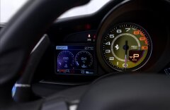 Ferrari 488 Spider, karbonová sedadla, lift, kamera, skladem!!