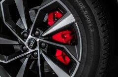 Audi Q5 2.0TDI Q S line, možný O leasing