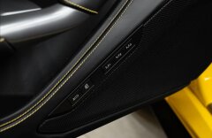 Ferrari F8 3,9 TRIBUTO, SPIDER, LIFT, KAMERA, ZÁRUKA