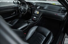 Maserati Granturismo 4,7 4.7 V8 MC STRADALE, BOSE, KARBÓN