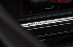 BMW M4 M4 Competition M xDrive (AT) Coupe