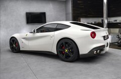 Ferrari F12 Berlinetta F12 Berlinetta, lift, JBL. karbon/LED