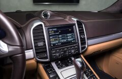 Porsche Cayenne Turbo, bicolor kůže, ventilace sedadel, CZ