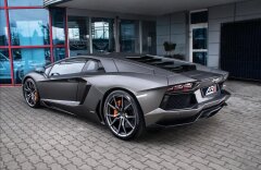 Lamborghini Aventador LP 700-4 Grigio Titans, karbon, kamera, lift