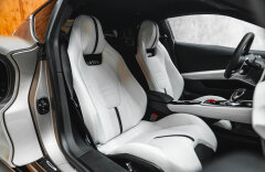 Lotus Emira V6 First Edition, KEF, ZÁRUKA