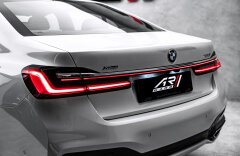 BMW 750 4.4 750i xDrive AT