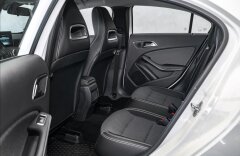 Mercedes-Benz Třídy A 1,6 180 automat, LED, záruka