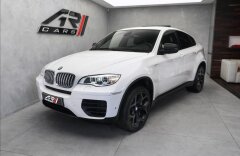 BMW X6 M50d xDrive, head-up, nezávislé top.