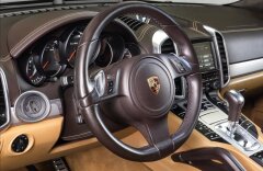 Porsche Cayenne Turbo, bicolor kůže, ventilace sedadel, CZ