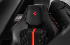 Ferrari F8 3,9 F8 Spider V8, karbon, kamera, Alcantara, CZ