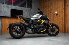 Ducati  1,3 XDIAVEL 1260S BLACK STAR