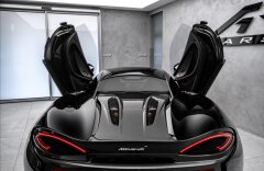 McLaren 570S V8 twinturbo, keramiky, lift, BW sound
