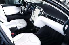 Tesla Model S 85D 4x4 autopilot