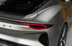 Lotus Emira V6 First Edition, KEF, ZÁRUKA