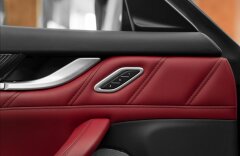 Maserati Levante 3,8 TROFEO, V8, PANO, KARBÓN