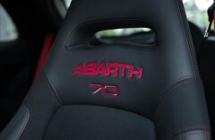 Abarth 595 1,4 ESSESSE, BEATS AUDIO, AKRAPOVIČ, CARBON