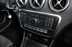 Mercedes-Benz Třídy A 1,6 180 automat, LED, záruka