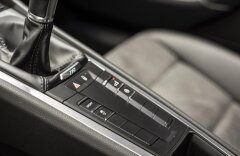 Porsche Cayman 718 navigace, 20" Carerra kola, park asist