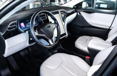 Tesla Model S 85D 4x4 autopilot