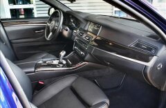 BMW Řada 5 M550d xDrive, Individal, Carbon paket, Max