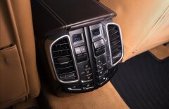 Porsche Cayenne Turbo, bicolor kůže, ventilace sedadel, CZ