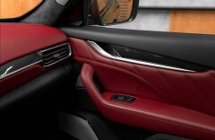 Maserati Levante 3,8 TROFEO, V8, PANO, KARBÓN