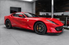 Ferrari 812 Superfast  V12
