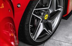 Ferrari F8 SPIDER, LIFT, Carbon, JBL