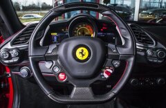 Ferrari  488 GTB, paket černý lesk