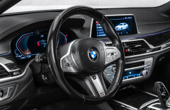 BMW 750 4.4 750i xDrive AT