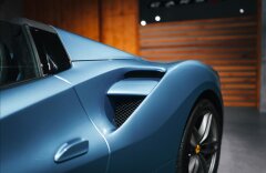 Ferrari 488 SPIDER, CARBON, passenger displej, CZ