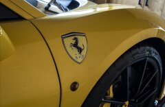 Ferrari 488 Pista, karbon, lift, JBL, tricolore