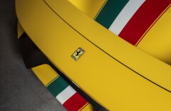 Ferrari 488 Pista, karbon, lift, JBL, tricolore