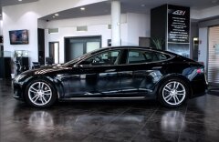 Tesla Model S 85D 4x4 autopilot