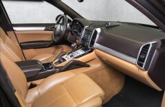 Porsche Cayenne Turbo, bicolor kůže, ventilace sedadel, CZ