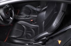 McLaren  570S