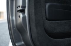 Abarth 595 1,4 ESSESSE, BEATS AUDIO, AKRAPOVIČ, CARBON