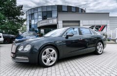 Bentley Continental Flying Spur W12 Mulliner, entertainment